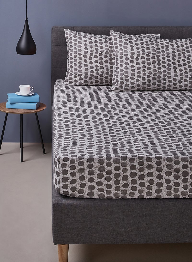 Noon East - Fitted Bedsheet Set King Size 100% Cotton Premium Quality 200 TC Everyday Use Breathable And Soft, With 1 Bed Sheet 200X200 Cm + 25cm And 2 Pillow Cases 50X75 Cm - Grey Dots Grey Dots - Image 1