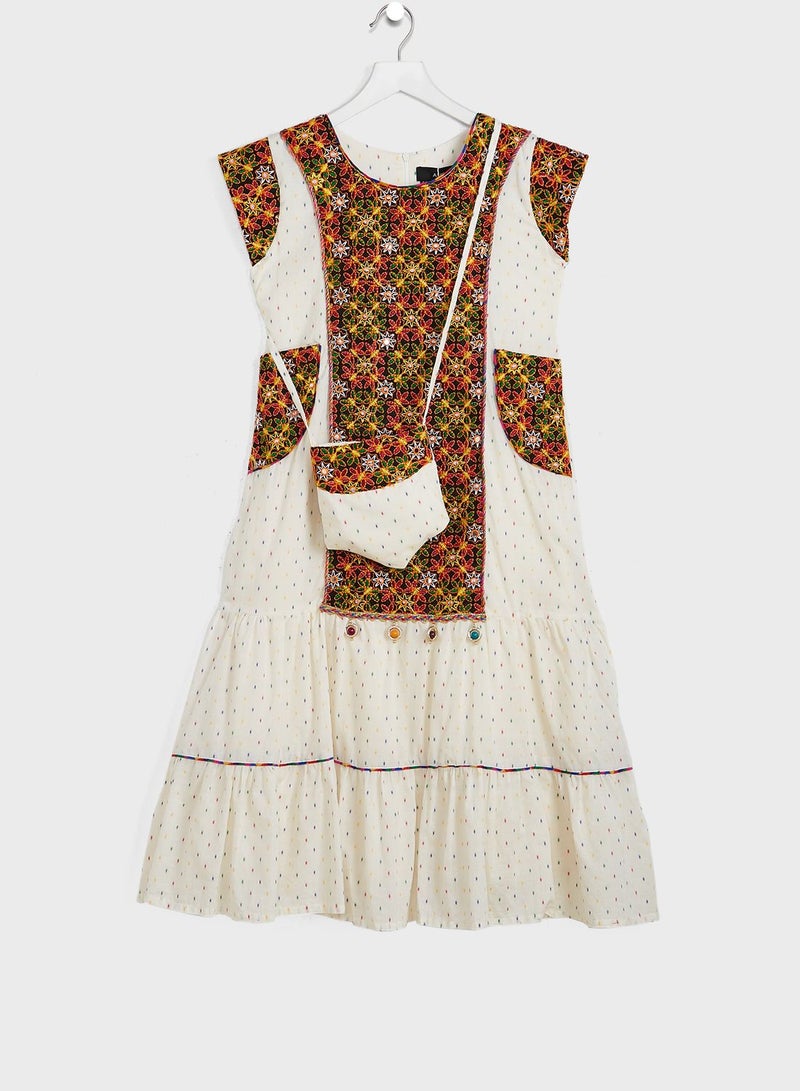 امري فستان شبابي مطرز - Image 1