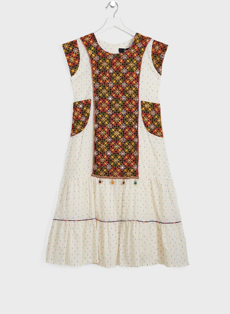 امري فستان شبابي مطرز - Image 2