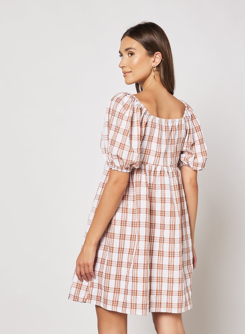 NA-KD - Square Neck Seersucker Dress Light Beige Check - Image 1