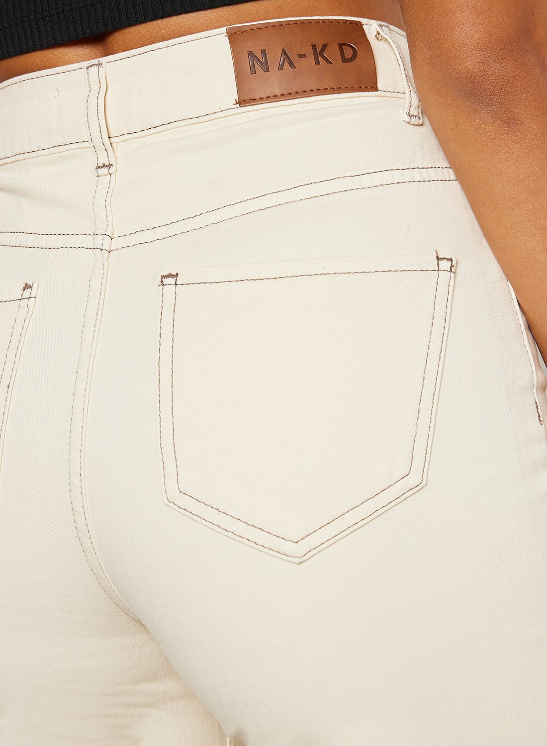 Straight Fit Cotton Jeans Ivory - https://f.nooncdn.com/p/v1650858098/N34114124V_4.jpg?format=jpg&width=original