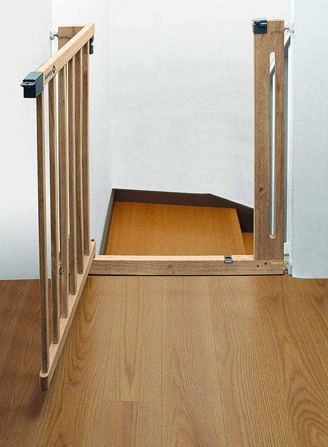 Safety 1st - Easy Close Wooden Safety Gate - Image 1