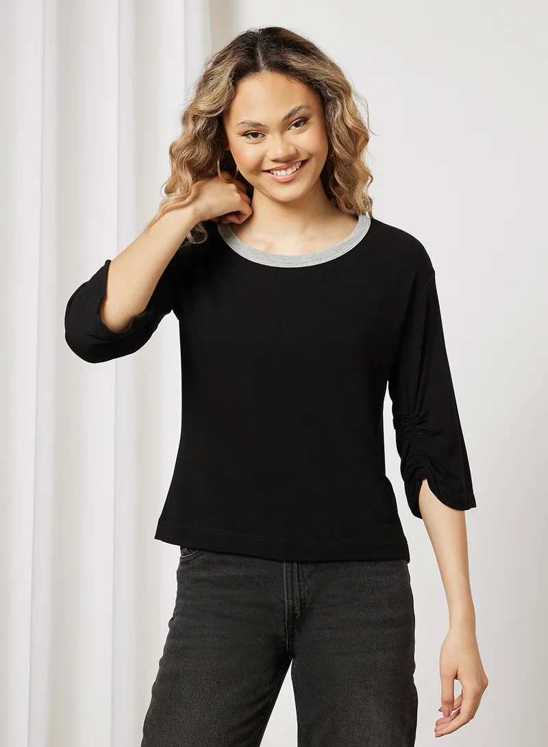 FOREVER 21 Round Neck Solid T-Shirt