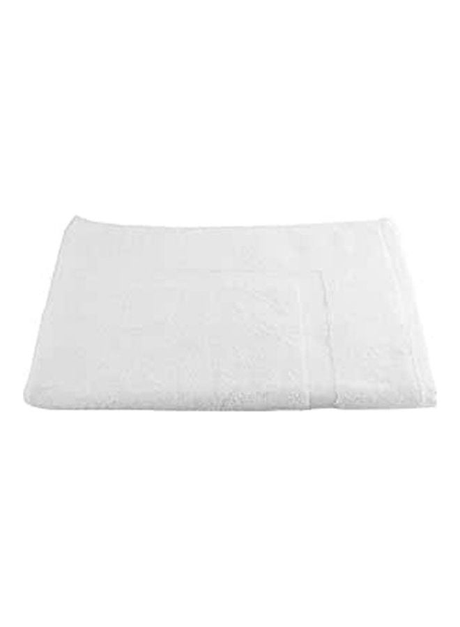 Solid Pattern Bath Towel White - Image 1