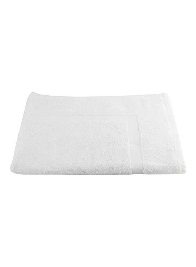 Generic - Solid Pattern Bath Towel White - Image 1