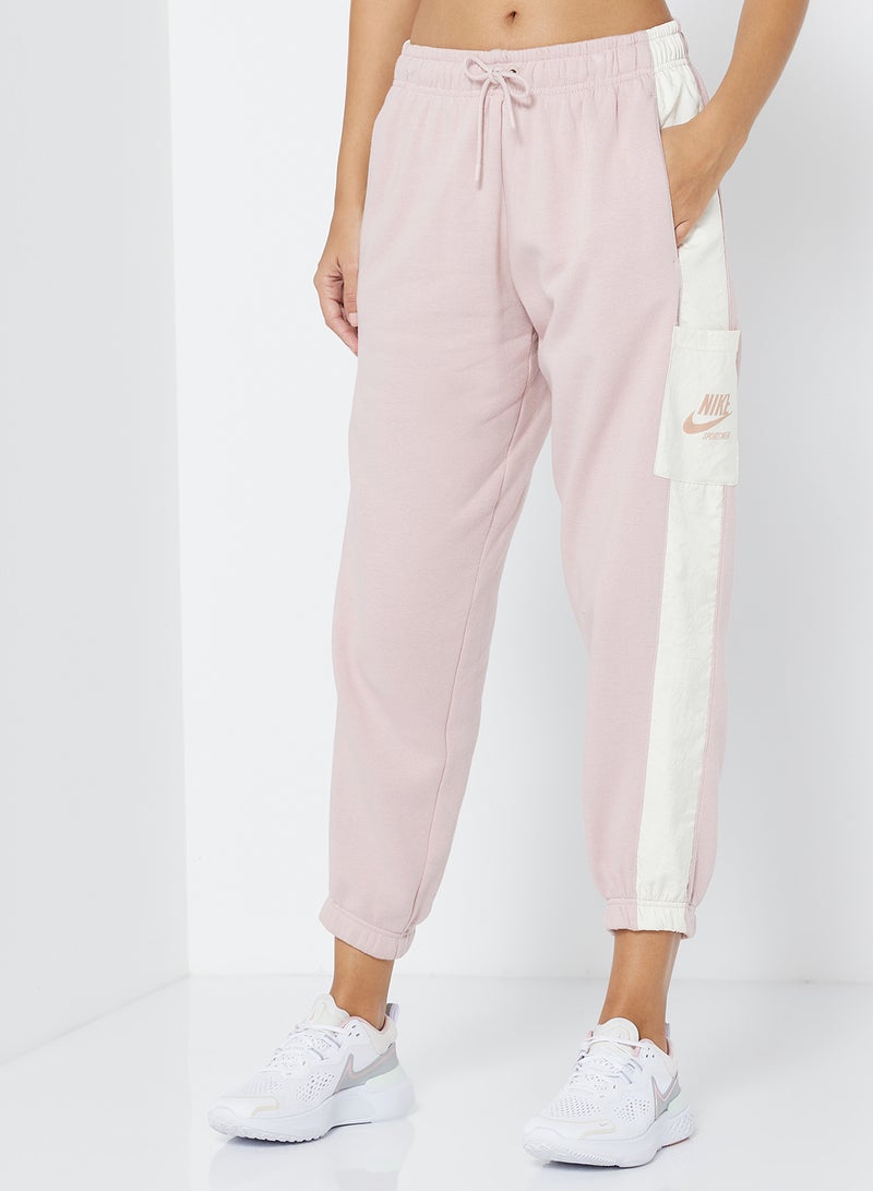 NSW Fleece Heritage Sweatpants Pink - v1653230737/N50834921V_1