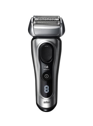 Series 8  Wet & Dry Shaver With 5-In-1 Smartcare Center And Travel Case 8467CC Silver 25.4 x 15.7 x 16.1cm - v1653404701/N53326732A_1