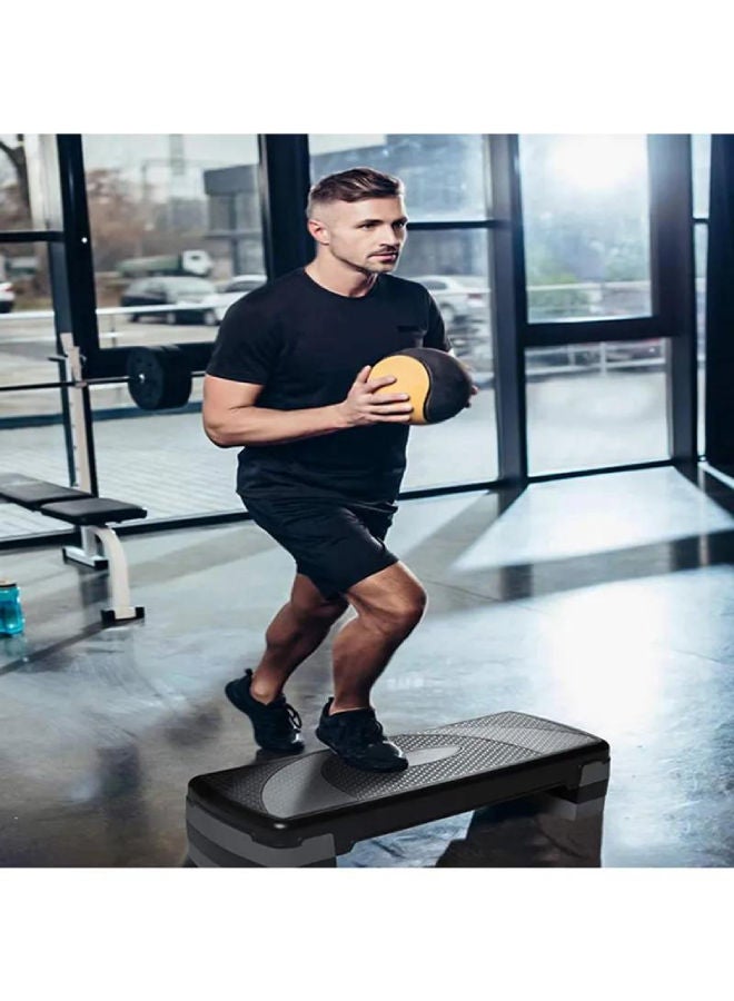 Fitness World - Aerobic Exercise Class - Image 1