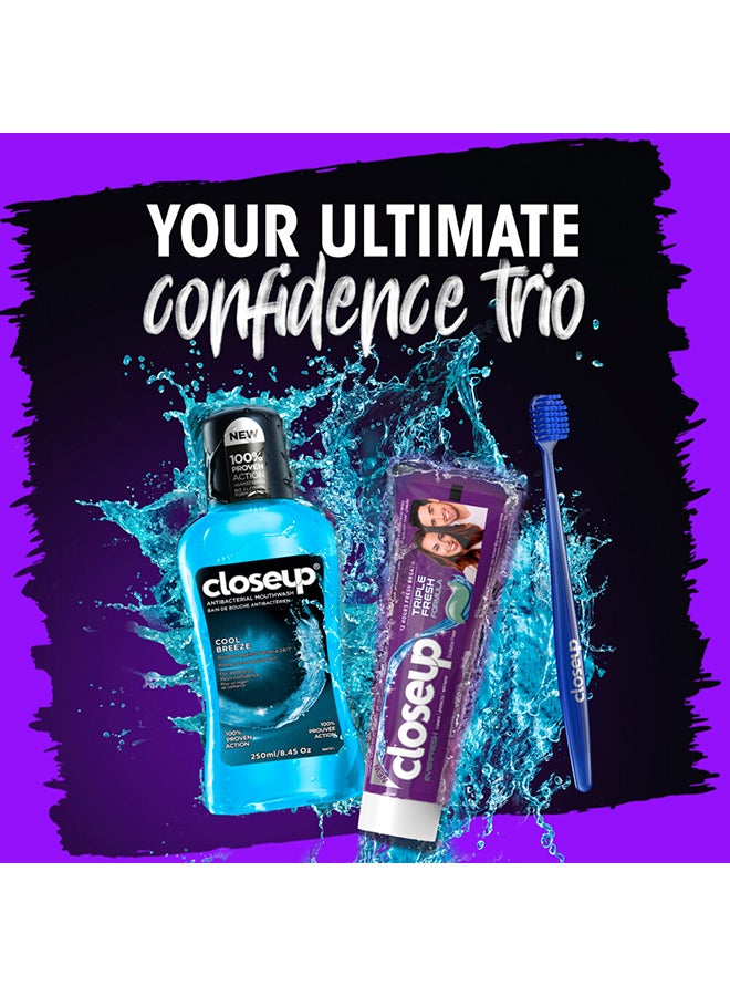 Closeup - Triple Fresh Gel Toothpaste Eucalyptus Freeze 120ml - Image 1