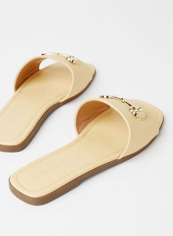 Geoomnii - Hamilton Metal Trim Flat Sandals Yellow - Image 1