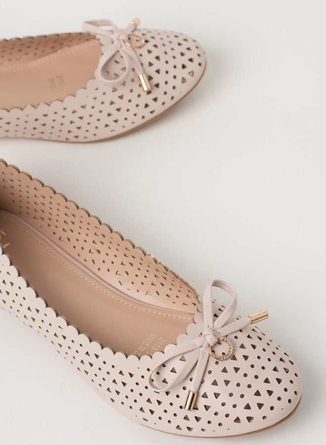 Jove - Cut-Out Pattern Bow Detail Ballerina Beige - Image 1