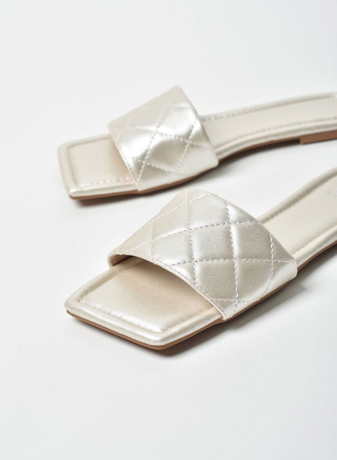 Quilted Pattern Strap Flat Sandals Silver - v1654775085/N41648224V_4