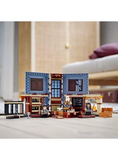 LEGO 76385 256-Piece Harry Potter Hogwarts Moment: Charms Class Building Toy 256 8+ Years  - Image 5