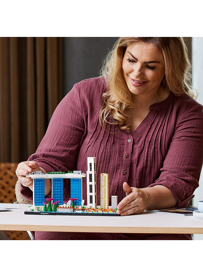 LEGO - 6379806 6379806 Architecture Skyline Collection: Singapore 21057 Building Kit; Collectible Build-And-Display Model For Adults; Gift Idea For Lovers Of Travel, History, Architecture And Craft Hobbies (827 Pieces) 827 18+ years - Image 1