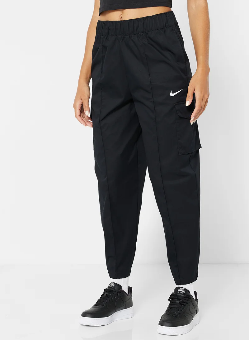Nike Sportswear Essentials Curve Woven High-Rise Trousers