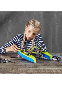 LEGO 42105 404-Piece Technic Catamaran 404 8+ Years  - Image 2