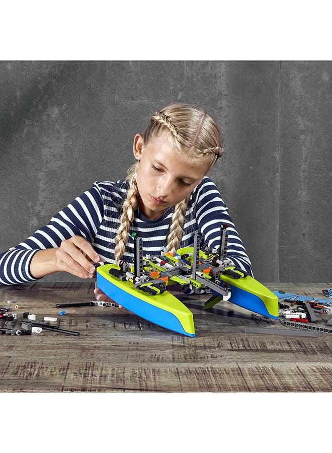 LEGO - 42105 404-Piece Technic Catamaran 404 8+ Years - Image 1