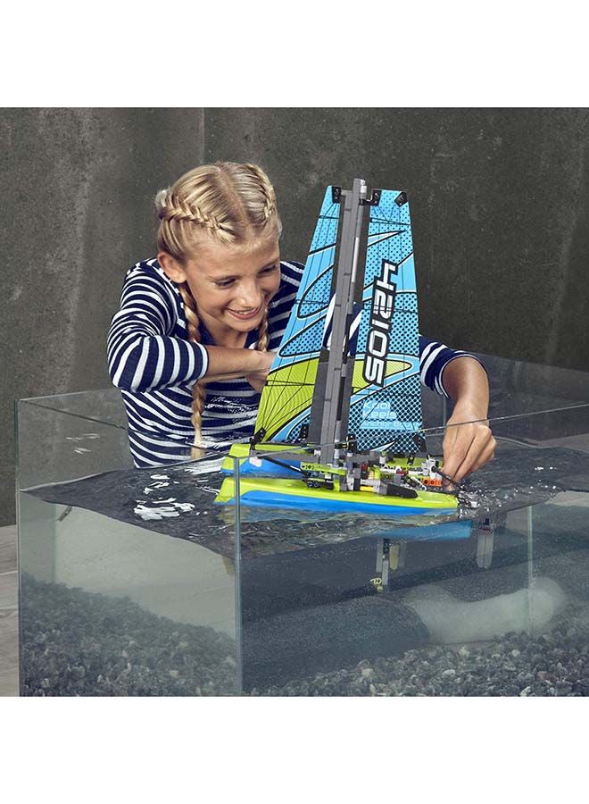 LEGO - 42105 404-Piece Technic Catamaran 404 8+ Years - Image 1