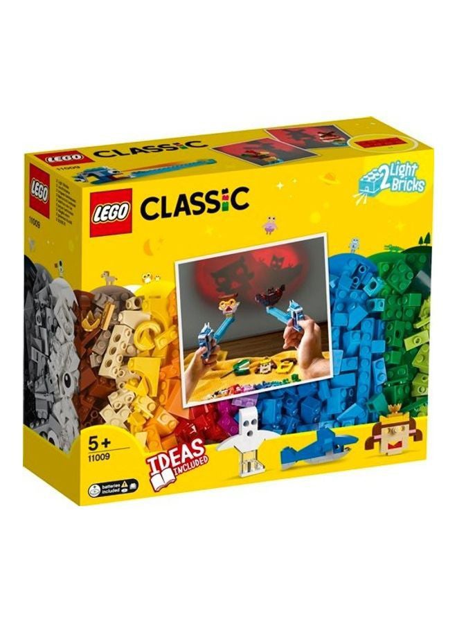 LEGO 11009 Classic Bricks And Lights 441 5+ Years  - Image 3