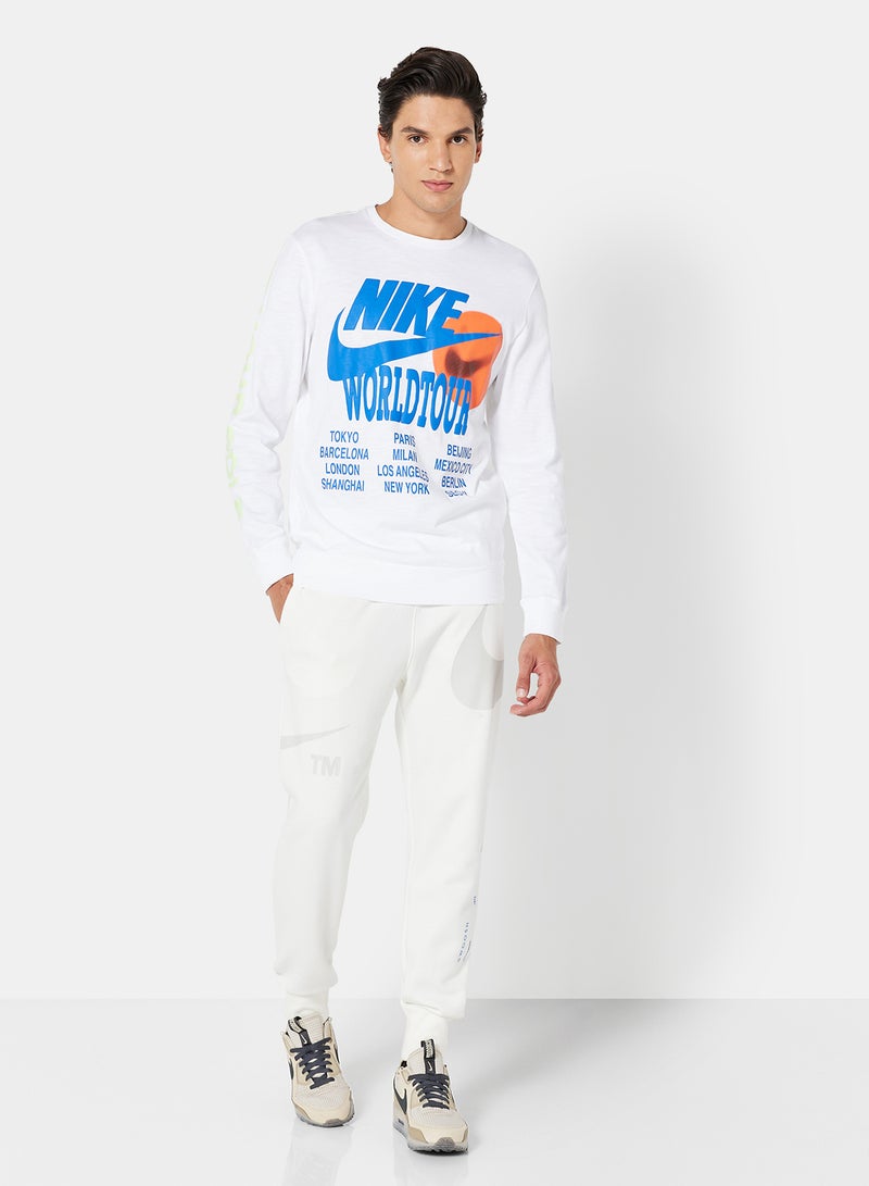 Nike NSW World Tour Long Sleeve T-Shirt White - Image 4