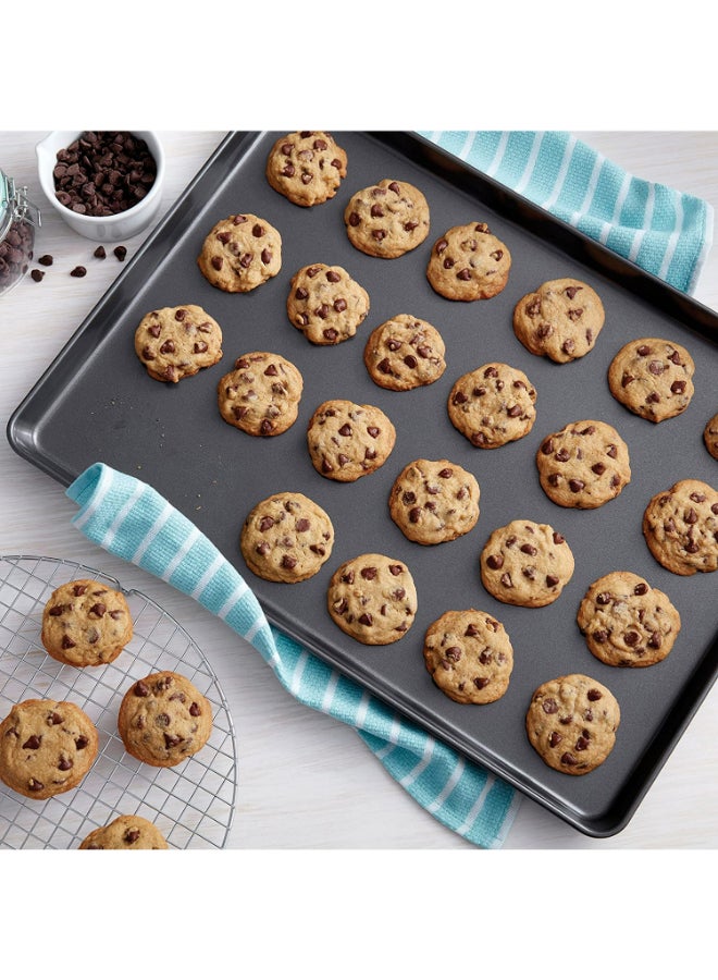 Wilton Perfect Results Mega Cookie Pan Black 21x15inch - Image 4