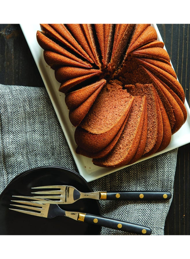 NORDICWARE Classic Fluted Loaf Pan Gold 10x6x7.5cm - Image 4