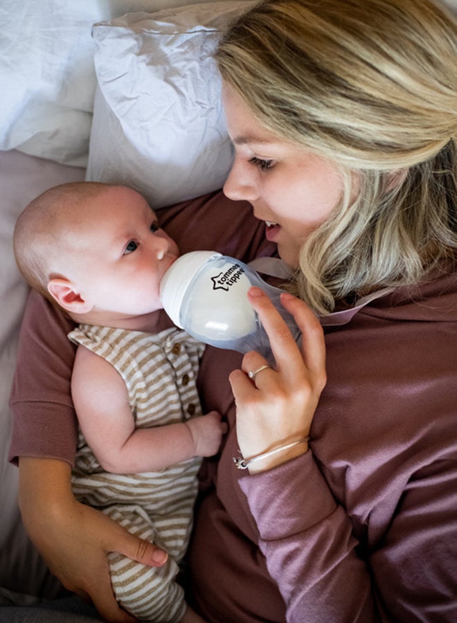 tommee tippee - Pack of 6 Closer to Nature Baby Bottles, Slow-Flow Breast-Like Teat With Anti-Colic Valve 0 Months+, 260ml, Mixed Colours - Image 1