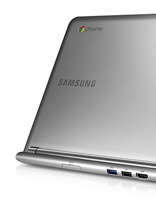 سامسونج - مستعمل ومجدد - لابتوب 303C XE303C12 إصدار عام 2013 بشاشة مقاس 11.6 بوصة، معالج سامسونج إكسينوس / يدعم تقنية الجيل الخامس / ذاكرة رام سعة 2 جيجابايت / وذاكرة داخلية سعة 16 جيجابايت eMMC / بطاقة رسومات مدمجة اللغة الإنجليزية فضي - Image 1