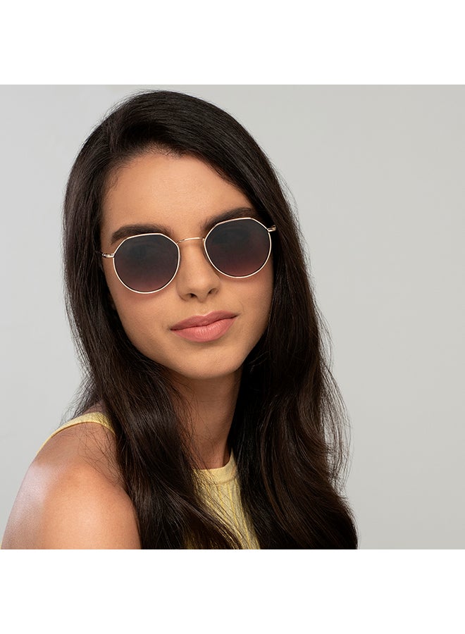 فينسينت تشيس نظارة شمسية بإطارٍ كلاسيكي بحواف كاملة هندسي الشكل وبعدساتٍ مُستقطبة وبحمايةٍ من الأشعة فوق البنفسجية طراز VC S13984 - حجم العدسة 50 مم - ذهبي - Image 4