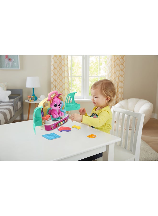 vtech Play & Go Puppy Salon, Soft Puppy Toy for Pretend Play, Interactive Toy Dog with Salon Accessories, Cute Toy Puppy with Lights, Dog Toy with Carry Case for Girls and Boys Aged 2 Years + 30.5x38.2x15cm  - Image 2