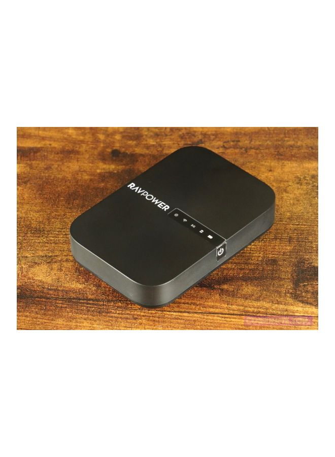 6700.0 mAh Filehub Plus Portable Router Black/White