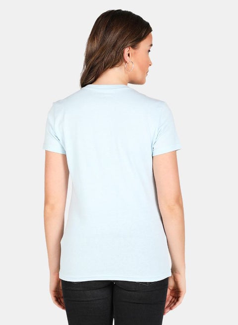 تيشيرت كاجوال برقبة مستديرة الشكل مزين بطبعات أزرق سماوي
