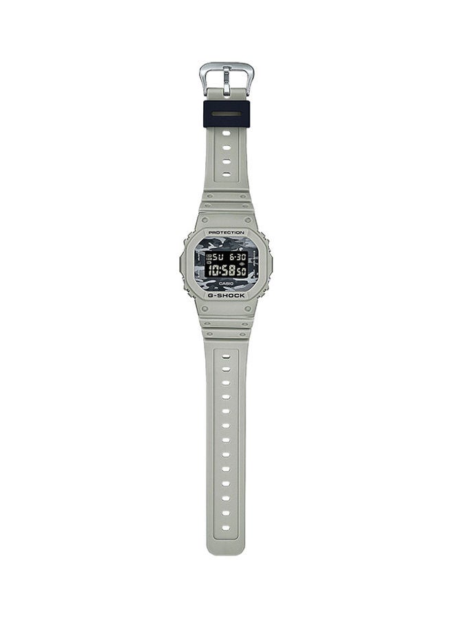 جي شوك ساعة يد رقمية مربعة مقاومة للماء DW-5600CA-8DR  - Image 2