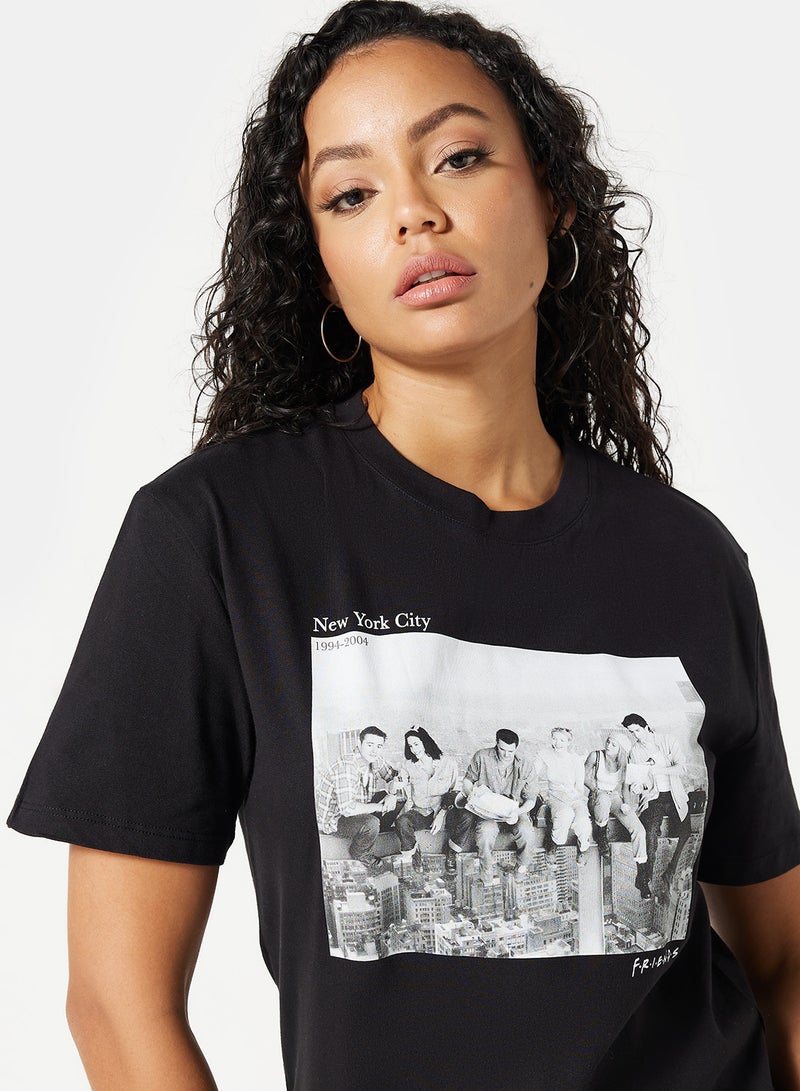 Unisex FRIENDS Graphic T-Shirt Black