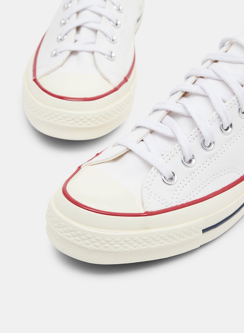 CONVERSE Unisex Chuck 70 Low Top Sneakers White/Garnet/Egret  - Image 4