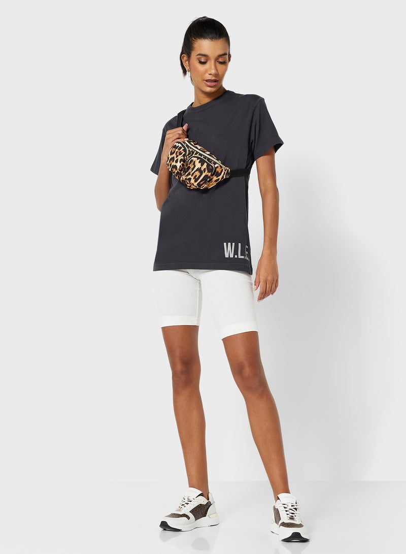 Sivvi x D'Atelier Eco-Friendly Oversized Logo Loungewear T-Shirt Charcoal Grey - Image 4