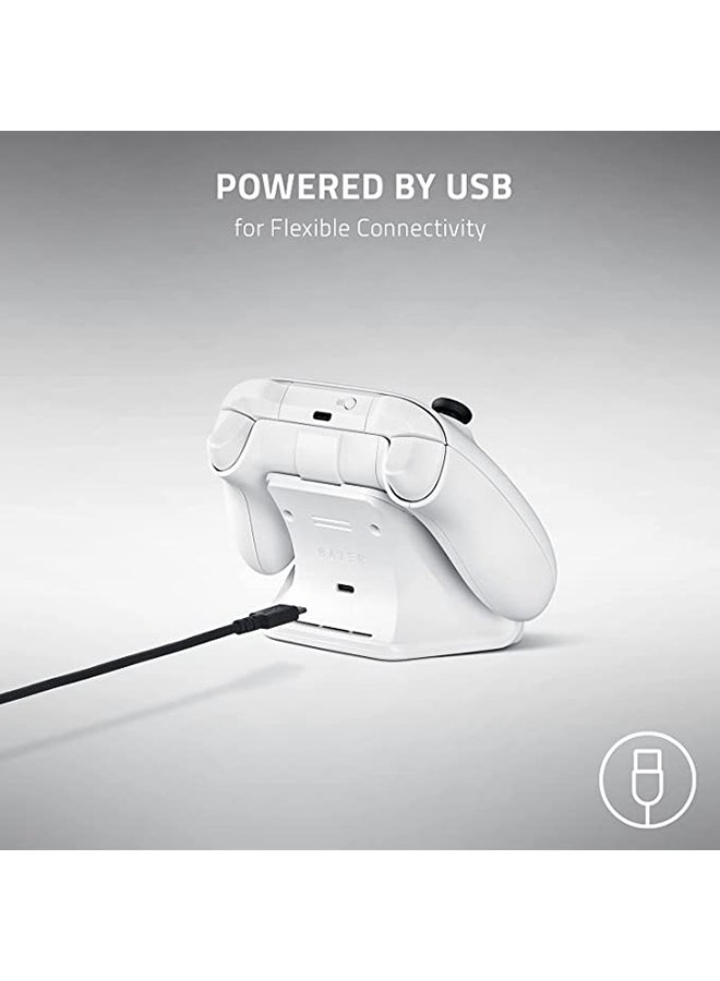 ريزر - Universal Quick Charging Stand for Xbox - Robot White - Charging Stand for Xbox, Xbox Series X|S and Xbox One Elite Controller - RC21-01750300-R3M1 - Image 1