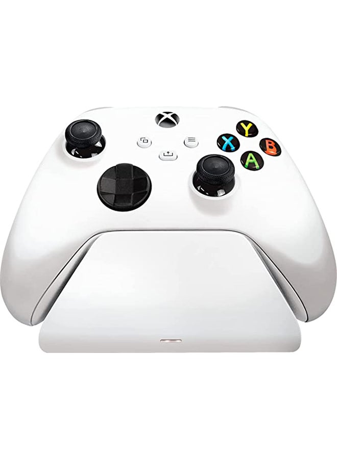 ريزر - Universal Quick Charging Stand for Xbox - Robot White - Charging Stand for Xbox, Xbox Series X|S and Xbox One Elite Controller - RC21-01750300-R3M1 - Image 1