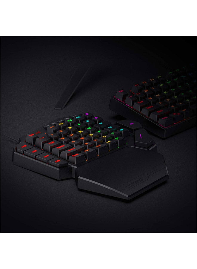 ريدراجون - لوحة مفاتيح ديتي K585 ميكانيكية للألعاب من ريدراجون بإضاءة RGB للاستخدام بيد واحدة ومفاتيح بلون أزرق - ومنافذ TypeC مزودة بـ 7 مفاتيح ماكرو مدمجة بالإضافة إلى مسند لليد قابل للفصل [42 مفتاحاً] - Image 1