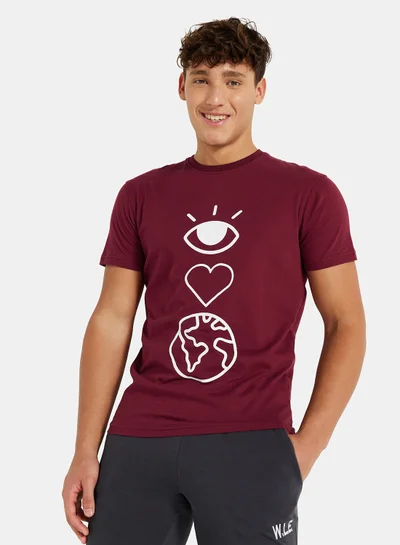 سيفي x دي‘اتيلير Eco-Friendly Graphic Crew T-Shirt Dark Red