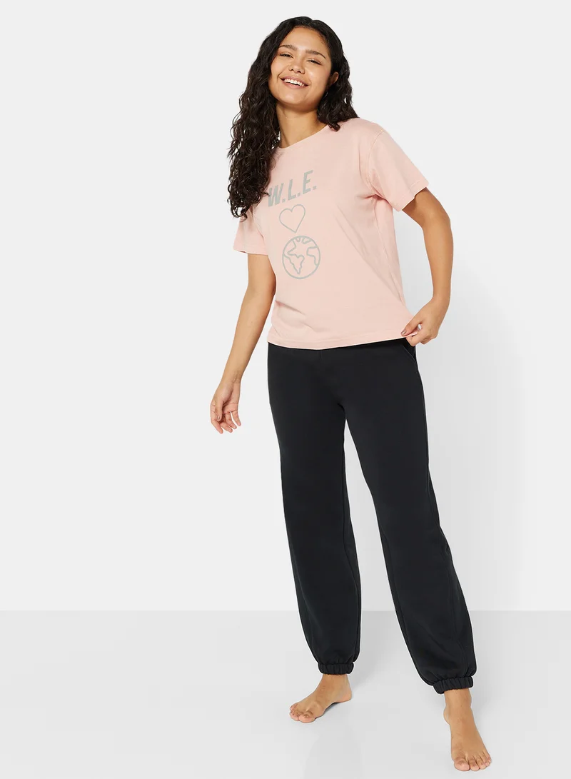 Sivvi x D'Atelier Eco-Friendly Graphic Boxy Loungewear T-Shirt Light Pink
