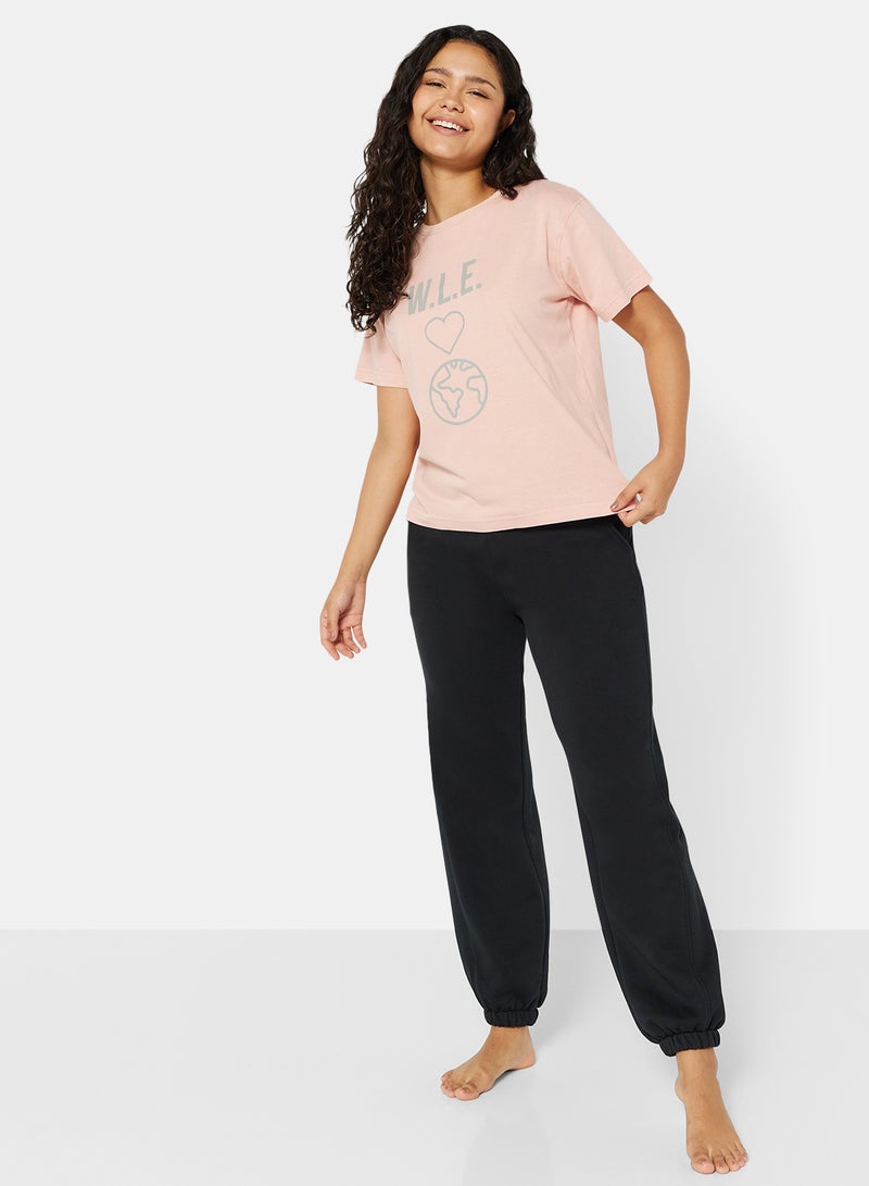 Sivvi x D'Atelier - Eco-Friendly Graphic Boxy Loungewear T-Shirt Light Pink - Image 1