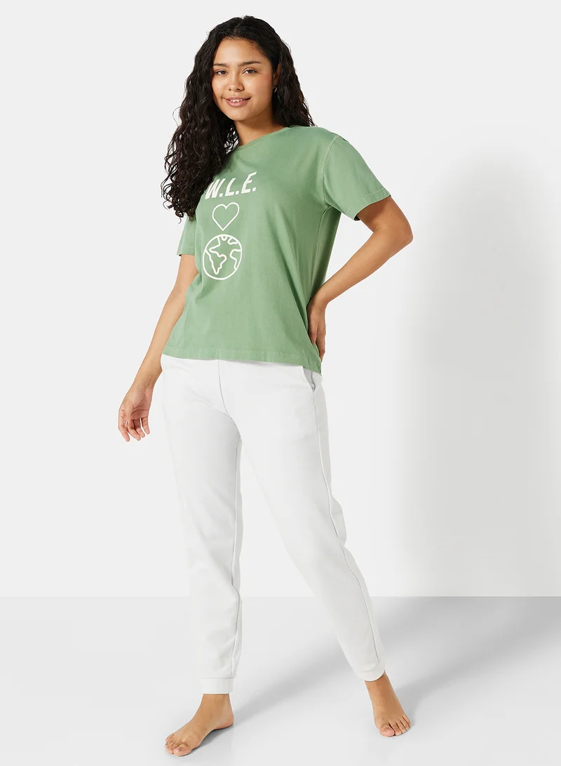 سيفي x دي‘اتيلير Eco-Friendly Graphic Boxy Loungewear T-Shirt Green