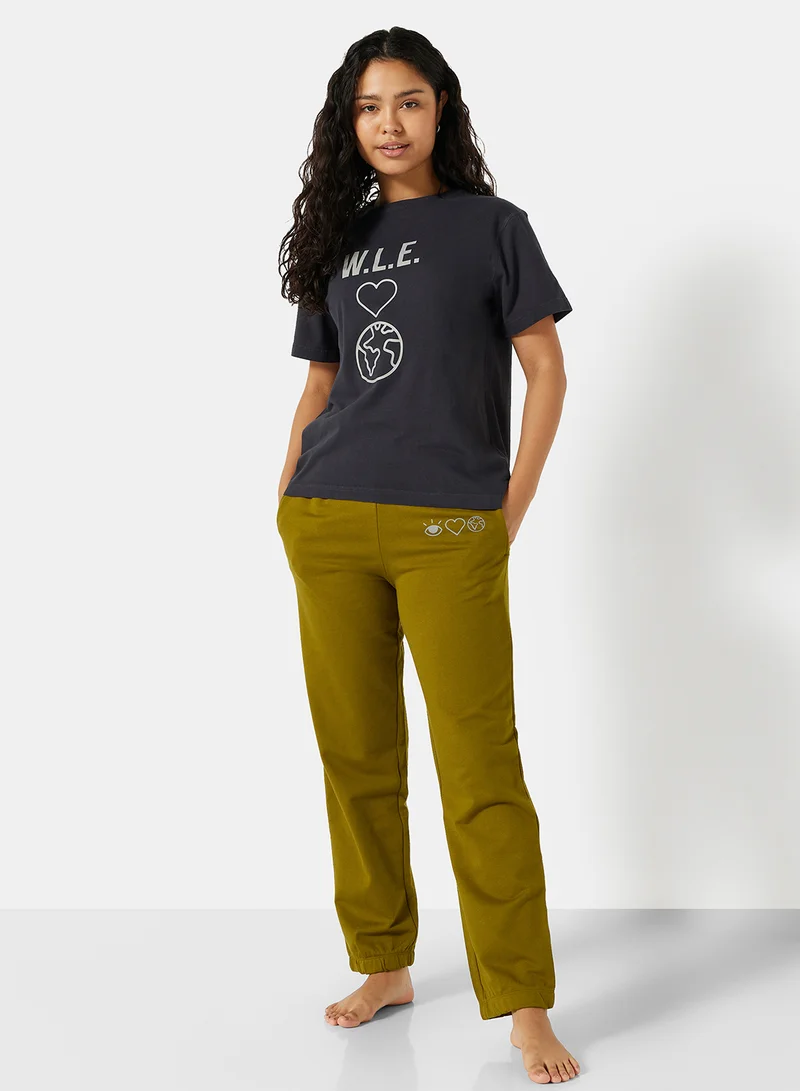 سيفي x دي‘اتيلير Eco-Friendly Logo Loungewear Sweatpants Khaki
