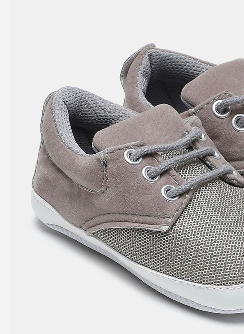 Boys Low Top Sneakers Grey