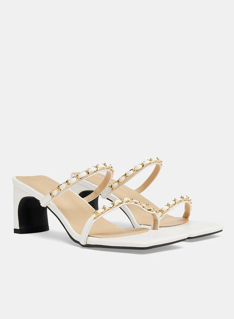 لايبل ريل Chain Block Heel Sandals White