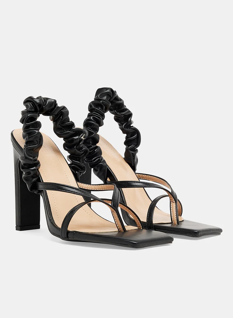 لايبل ريل Ruched Block Heel Sandals Black