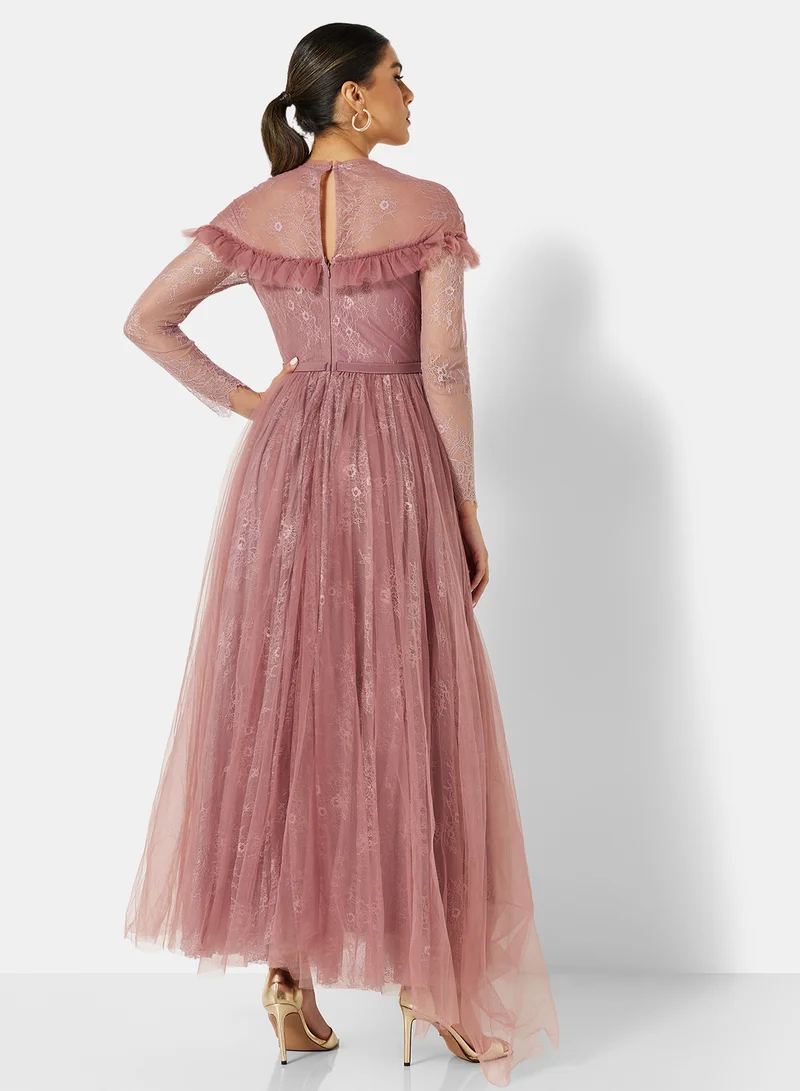 Threadz by Ajooni Mesh Overlay Lace Dress