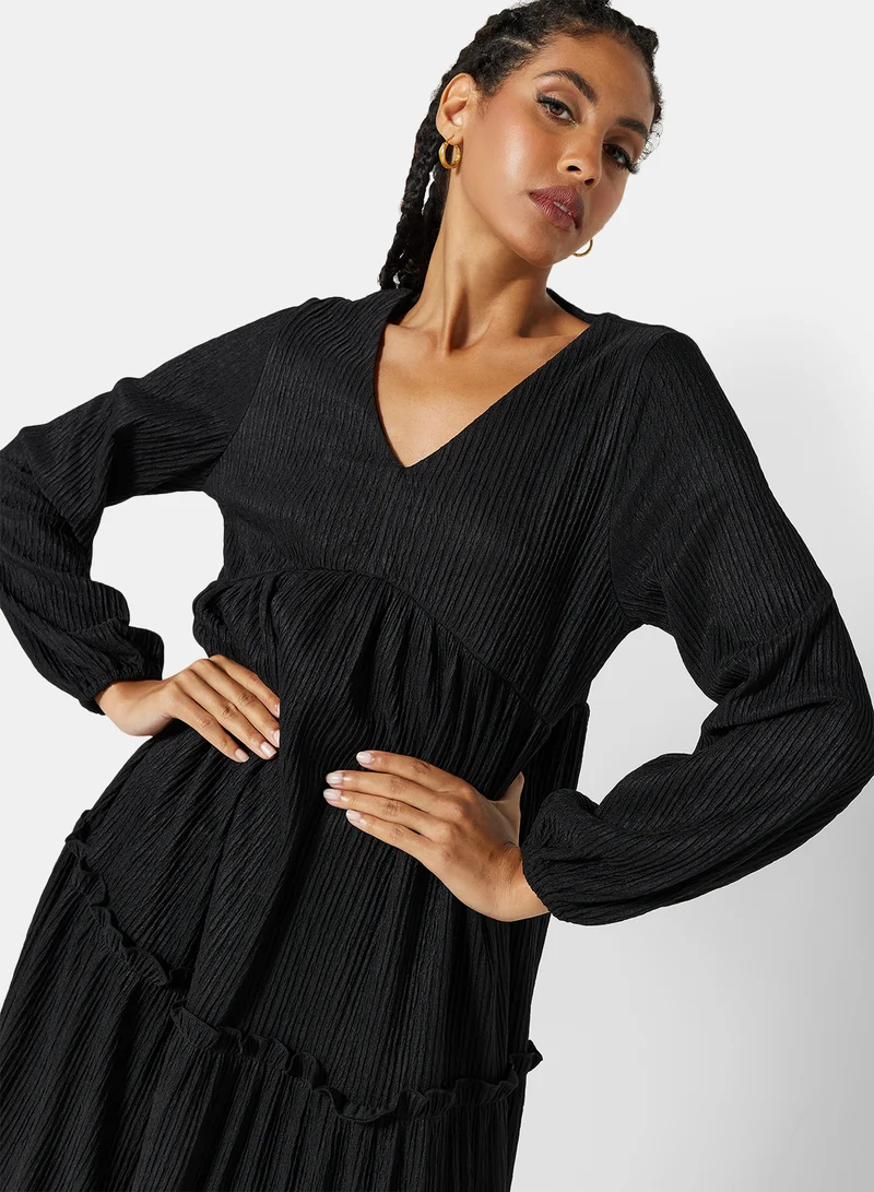 ستايلست بارك Tiered Pleated Midi Dress Black