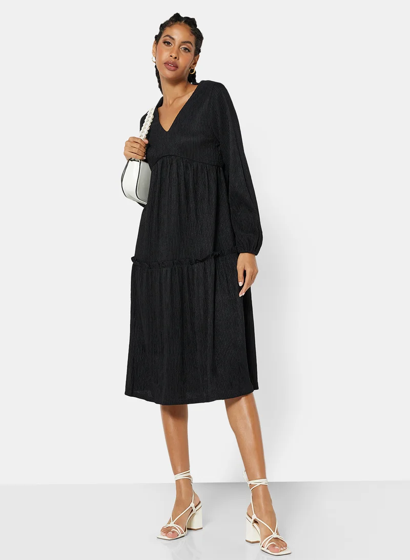 ستايلست بارك Tiered Pleated Midi Dress Black